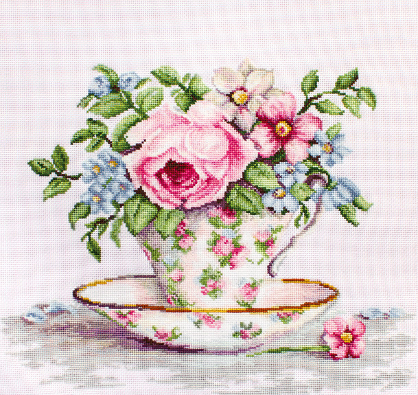 Luca-S # B2321 Blooms in a Tea Cup